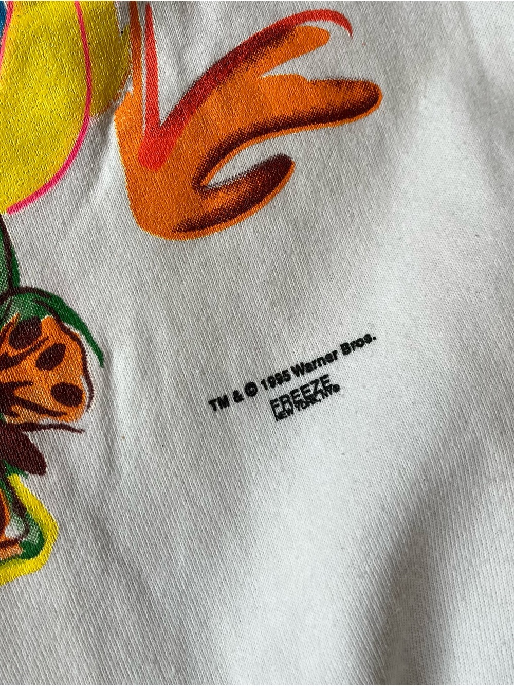 Vintage 1995 Looney Tunes Taz Neon Graphic White Crewneck Sweatshirt Unisex L - Picture 3 of 8